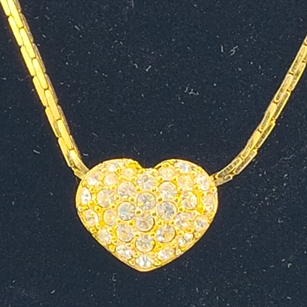 Authentic Vintage Signed SWAROVSKI CRYSTAL HEART LOVE NECKLACE GOLDTONE 16 ¾" - Picture 2 of 9
